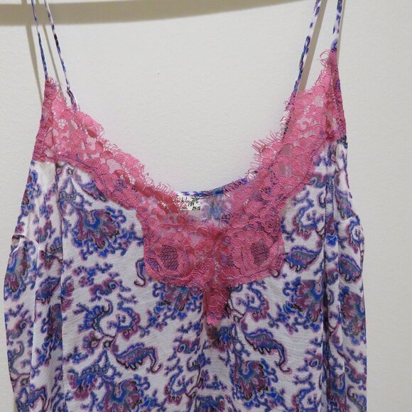 INTIMATELY FREE PEOPLE Pretty Little Thing Lace Trim Cami Top in Purple - Size L - Picture 4 of 14